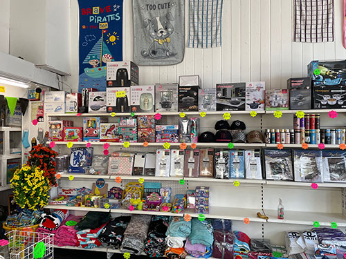 Dover-Gift-Shop-Bling-Toys-Corgi-Stobart-Household-29