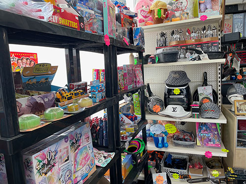 Dover-Gift-Shop-Bling-Toys-Corgi-Stobart-Household-33