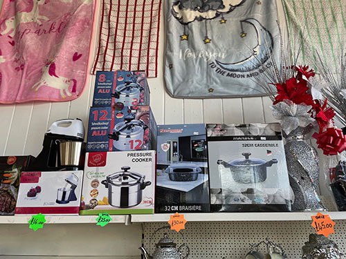 Dover-Gift-Shop-Bling-Toys-Corgi-Stobart-Household-38