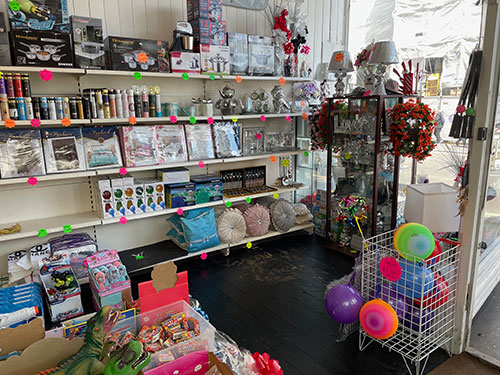 Dover-Gift-Shop-Bling-Toys-Corgi-Stobart-Household-41