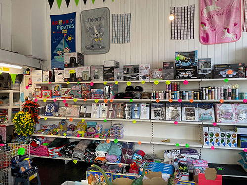 Dover-Gift-Shop-Bling-Toys-Corgi-Stobart-Household-49